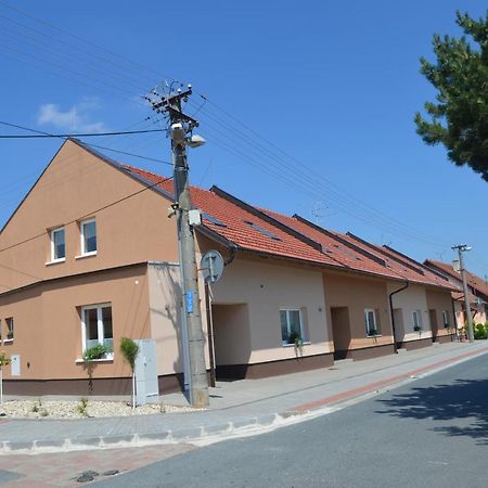 Apartmany Za Dvorem Velké Pavlovice Extérieur photo