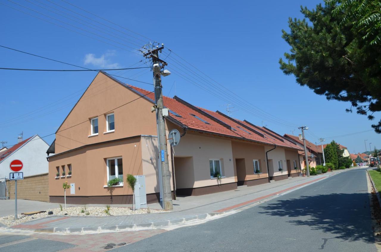 Apartmany Za Dvorem Velké Pavlovice Extérieur photo